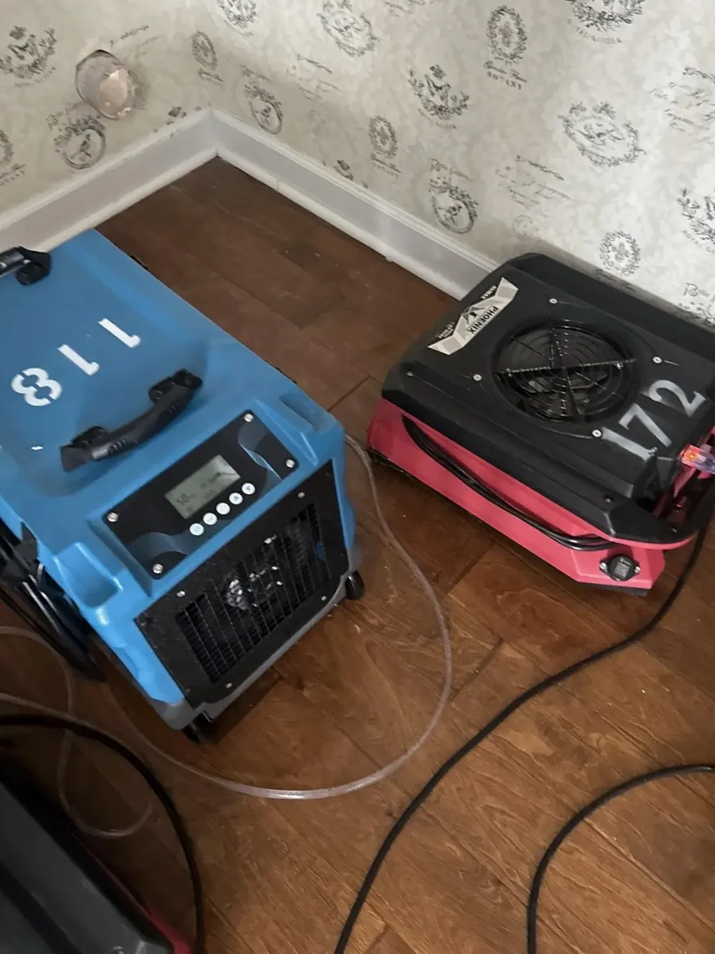 Water damage drying in Suwanee, GA (4)