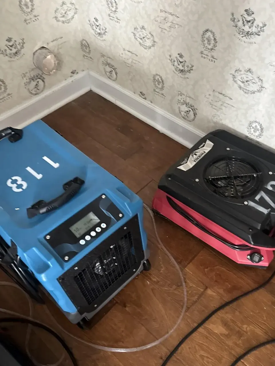 Dehumidifiers and air movers drying hardwood floors in Suwanee, GA (4)