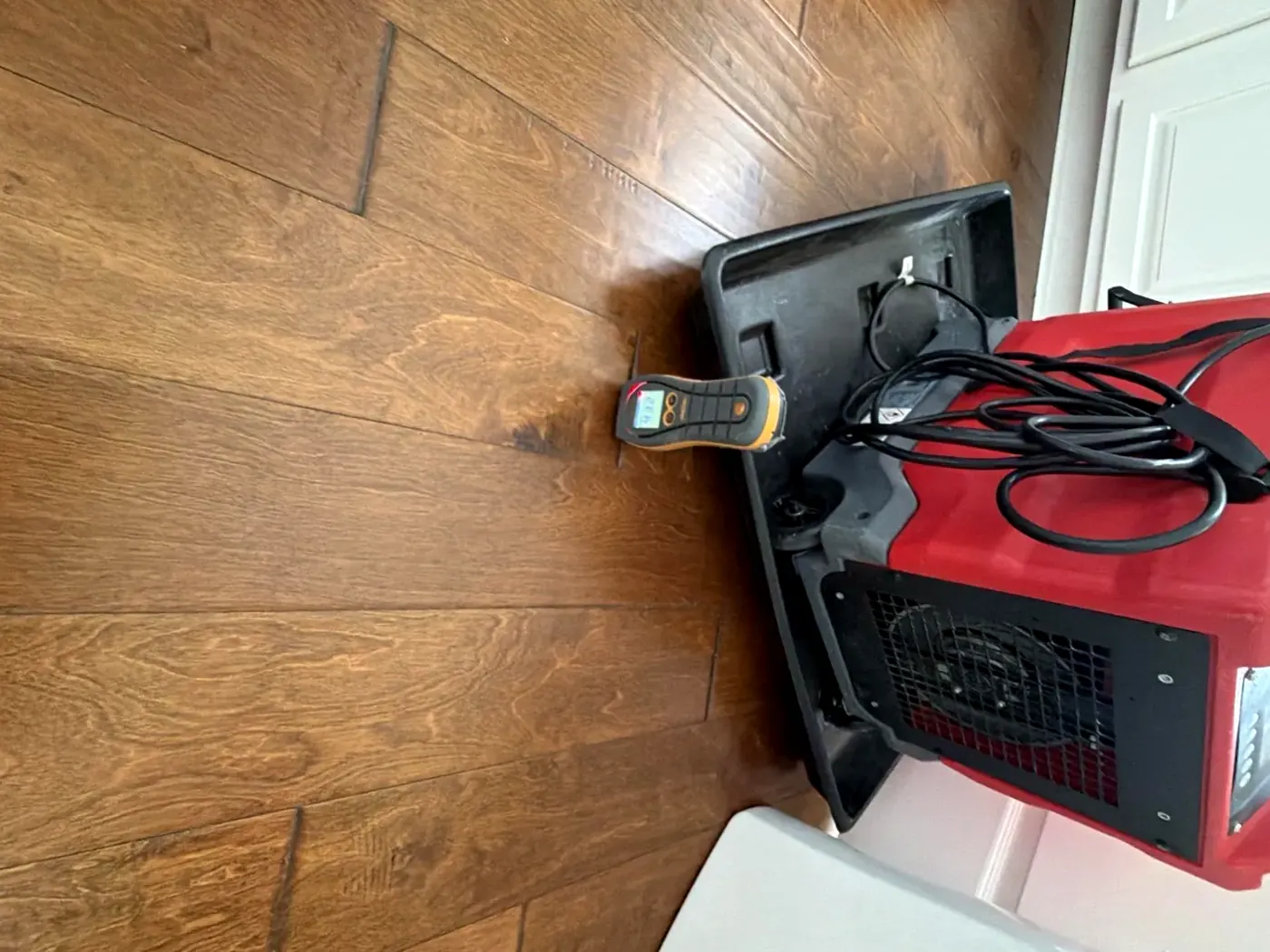 Water damage drying in Suwanee, GA (6)